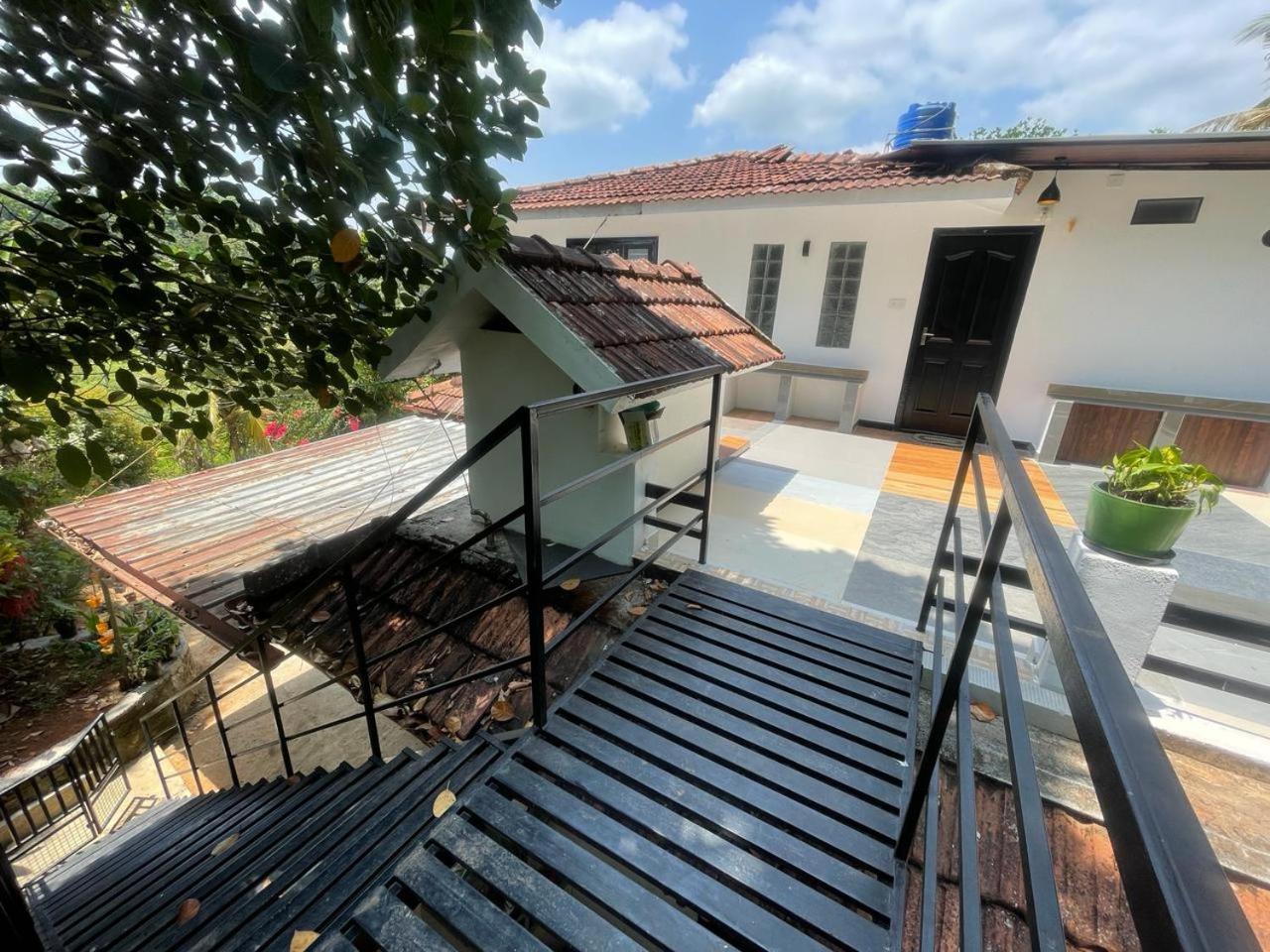 Tjmaryland Villa Pinangode 外观 照片